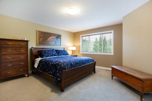 30 Discovery Ridge Gardens Sw, Calgary, AB 