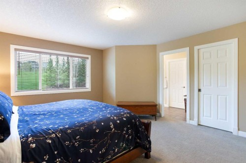30 Discovery Ridge Gardens Sw, Calgary, AB 