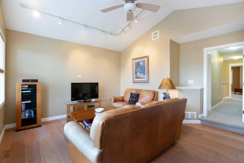 30 Discovery Ridge Gardens Sw, Calgary, AB 