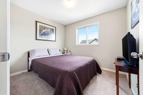 117 Copperpond Parade Se, Calgary, AB - Indoor Photo Showing Bedroom