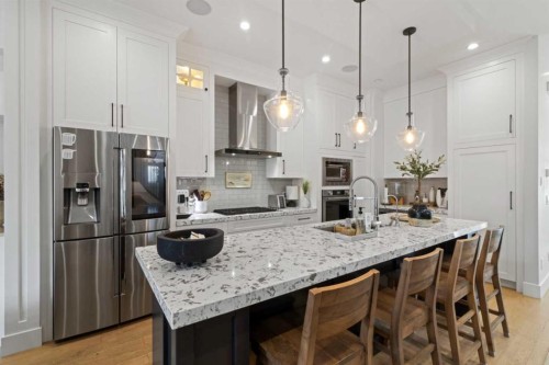 2012 49 Avenue Sw, Calgary, AB - Indoor Photo Showing Kitchen With Upgraded Kitchen
