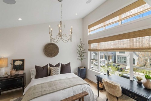 2012 49 Avenue Sw, Calgary, AB - Indoor Photo Showing Bedroom