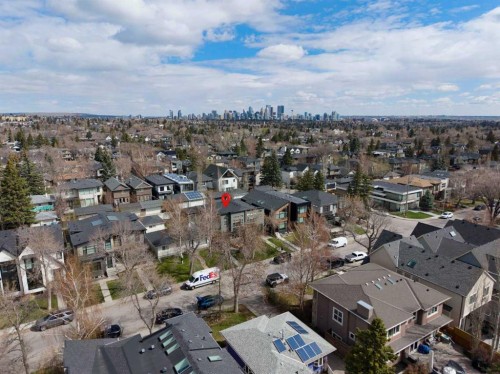 2012 49 Avenue Sw, Calgary, AB - Outdoor With View