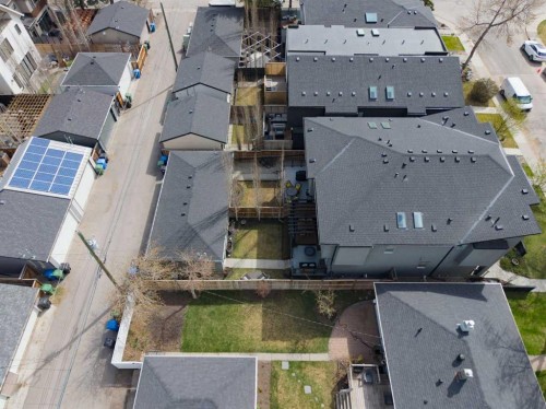 2012 49 Avenue Sw, Calgary, AB - Outdoor With View