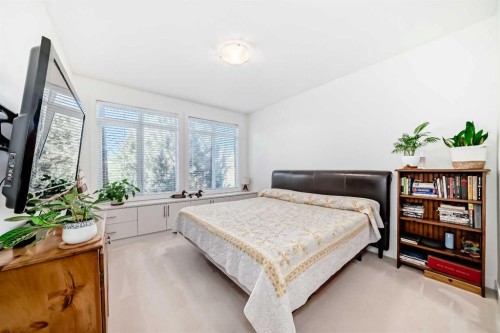 116-1005A Westmount Drive, Strathmore, AB - Indoor Photo Showing Bedroom