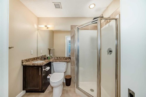 116-1005A Westmount Drive, Strathmore, AB - Indoor Photo Showing Bathroom