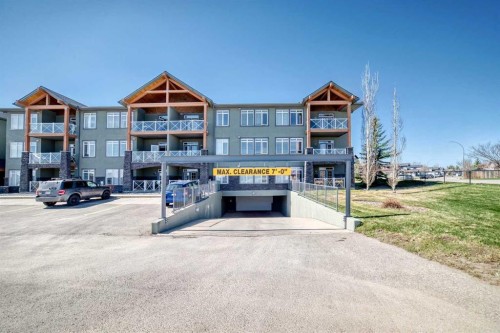 116-1005A Westmount Drive, Strathmore, AB - Outdoor With Facade