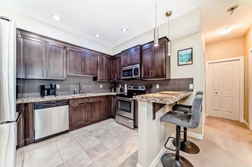 116-1005A Westmount Drive, Strathmore, AB - Indoor Photo Showing Kitchen