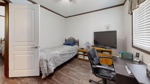 #3-5853 4 Street West, Claresholm, AB 