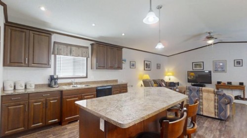 #3-5853 4 Street West, Claresholm, AB 