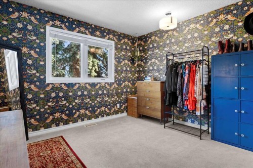 20 Brampton Crescent Sw, Calgary, AB - Indoor Photo Showing Other Room