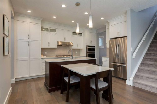 76 Dieppe Drive Sw, Calgary, AB - Indoor Photo Showing Kitchen With Stainless Steel Kitchen With Double Sink With Upgraded Kitchen