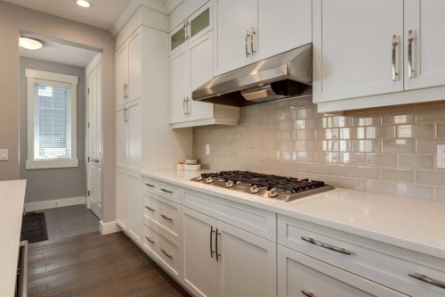 76 Dieppe Drive Sw, Calgary, AB - Indoor Photo Showing Kitchen With Upgraded Kitchen