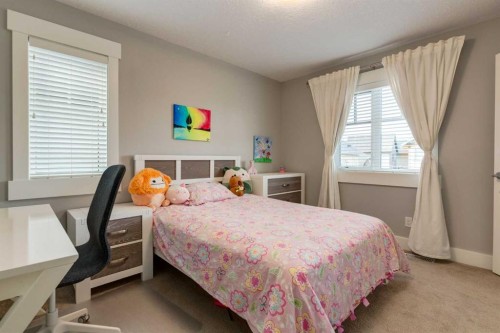 76 Dieppe Drive Sw, Calgary, AB - Indoor Photo Showing Bedroom