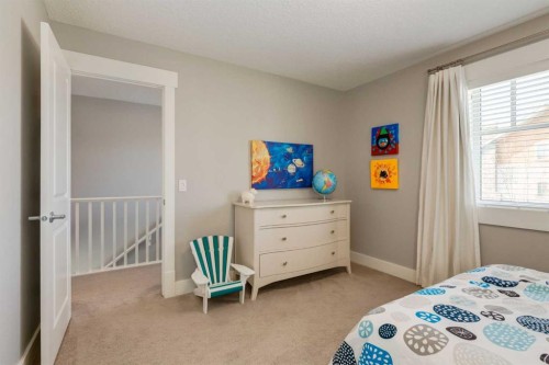 76 Dieppe Drive Sw, Calgary, AB - Indoor Photo Showing Bedroom