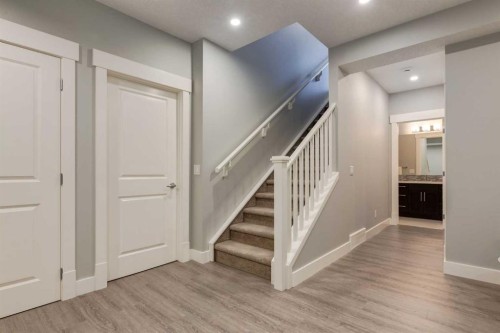 76 Dieppe Drive Sw, Calgary, AB - Indoor Photo Showing Other Room