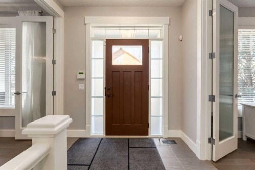 76 Dieppe Drive Sw, Calgary, AB - Indoor Photo Showing Other Room