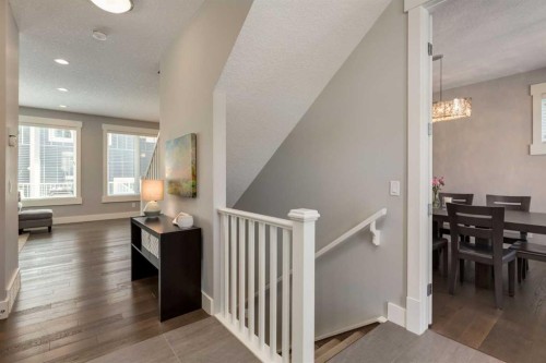 76 Dieppe Drive Sw, Calgary, AB - Indoor Photo Showing Other Room
