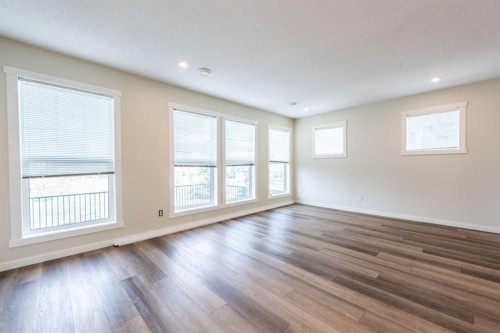 428 Cranbrook Square Se, Calgary, AB - Indoor Photo Showing Other Room