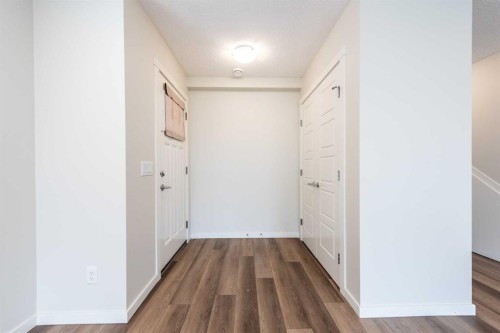 428 Cranbrook Square Se, Calgary, AB - Indoor Photo Showing Other Room