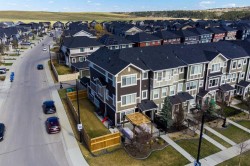 216 Sundown Road Cochrane, AB T4C 2M5