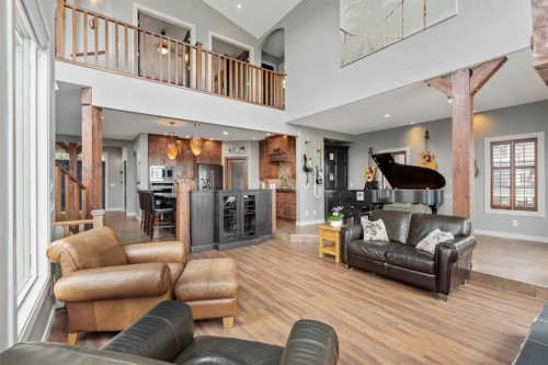 88 Crestridge Way Sw, Calgary, AB - Indoor Photo Showing Living Room