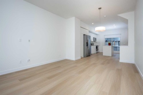 302-8535 19 Avenue Se, Calgary, AB - Indoor Photo Showing Other Room