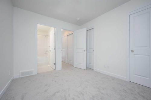 302-8535 19 Avenue Se, Calgary, AB - Indoor Photo Showing Other Room