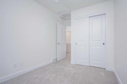 302-8535 19 Avenue Se, Calgary, AB - Indoor Photo Showing Other Room