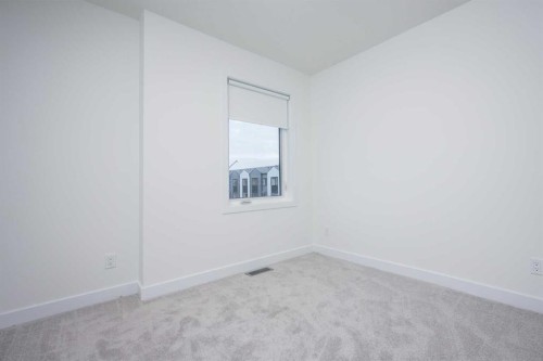 302-8535 19 Avenue Se, Calgary, AB - Indoor Photo Showing Other Room