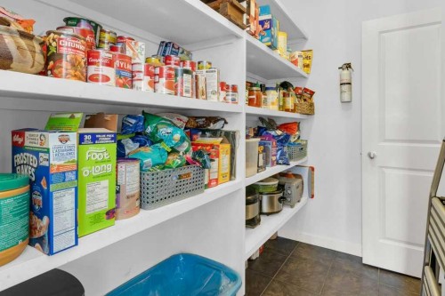 26 Heritage Landing, Cochrane, AB - Indoor With Storage