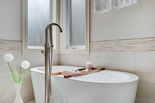 168 West Creek Landing, Chestermere, AB - Indoor Photo Showing Bathroom
