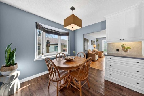 332 Whitney Crescent Se, Calgary, AB - Indoor Photo Showing Dining Room
