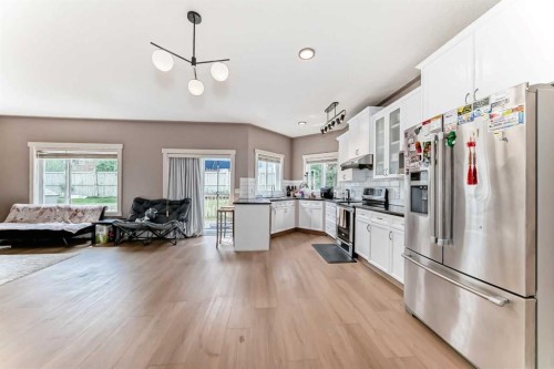 57 Sherwood Terrace Nw, Calgary, AB - Indoor Photo Showing Kitchen With Stainless Steel Kitchen
