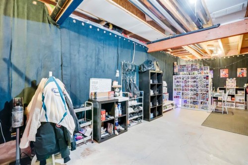 57 Sherwood Terrace Nw, Calgary, AB - Indoor