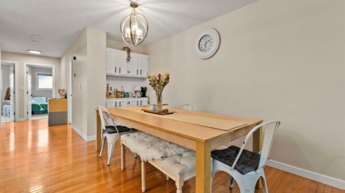 2416 Woodview Drive Sw, Calgary, AB - Indoor Photo Showing Dining Room