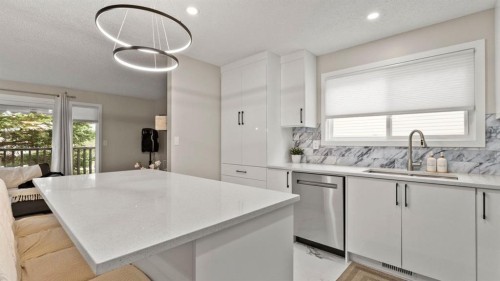 2416 Woodview Drive Sw, Calgary, AB - Indoor Photo Showing Kitchen With Upgraded Kitchen