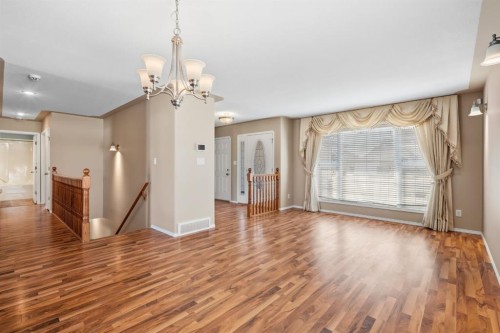 64 Isbister Close, Red Deer, AB - Indoor Photo Showing Other Room