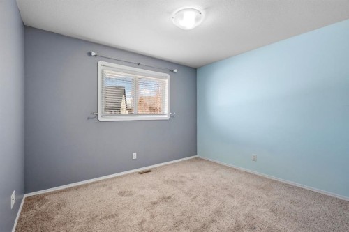64 Isbister Close, Red Deer, AB - Indoor Photo Showing Other Room