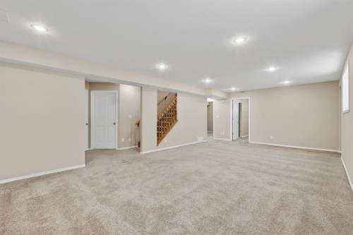 64 Isbister Close, Red Deer, AB - Indoor