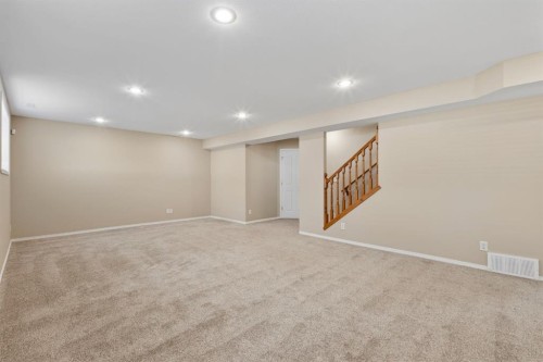64 Isbister Close, Red Deer, AB - Indoor