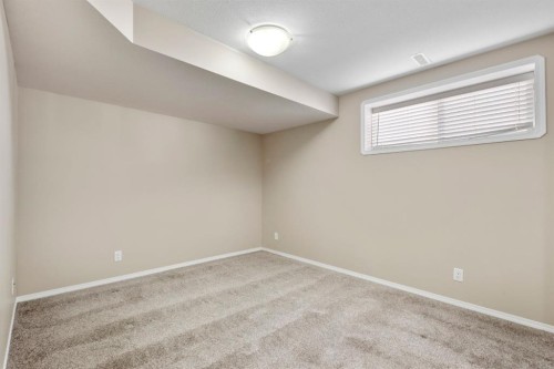 64 Isbister Close, Red Deer, AB - Indoor