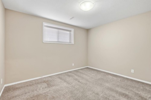 64 Isbister Close, Red Deer, AB - Indoor Photo Showing Other Room