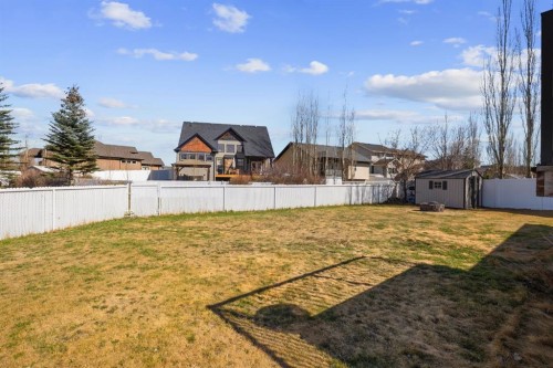 64 Isbister Close, Red Deer, AB - Outdoor
