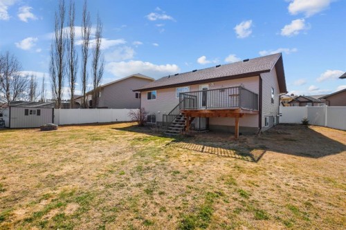 64 Isbister Close, Red Deer, AB - Outdoor