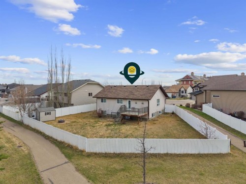 64 Isbister Close, Red Deer, AB - Outdoor