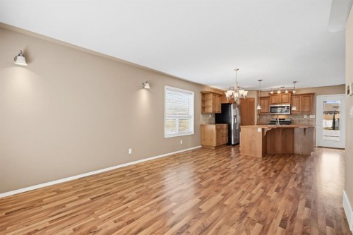 64 Isbister Close, Red Deer, AB - Indoor Photo Showing Kitchen