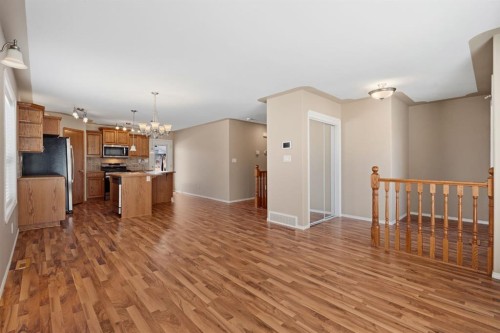 64 Isbister Close, Red Deer, AB - Indoor Photo Showing Kitchen