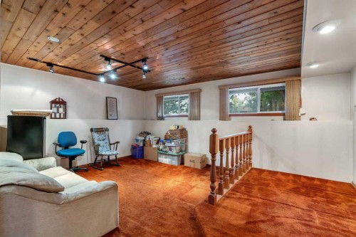 4623 31 Avenue Ne, Calgary, AB - Indoor
