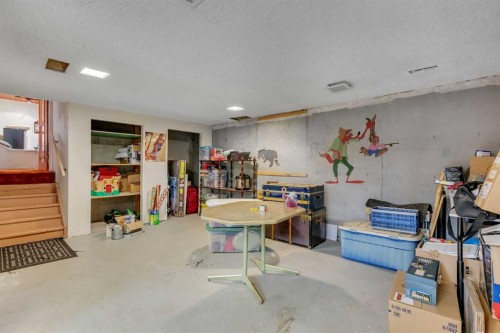 4623 31 Avenue Ne, Calgary, AB - Indoor Photo Showing Other Room